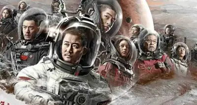 偷自视频区视频综合剧照1